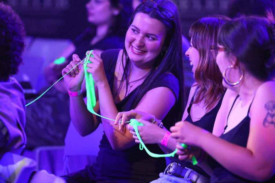 Audience participation of slimeQore at Tabakalera, San Sebastian, 2025. Photo: Tabakalera.